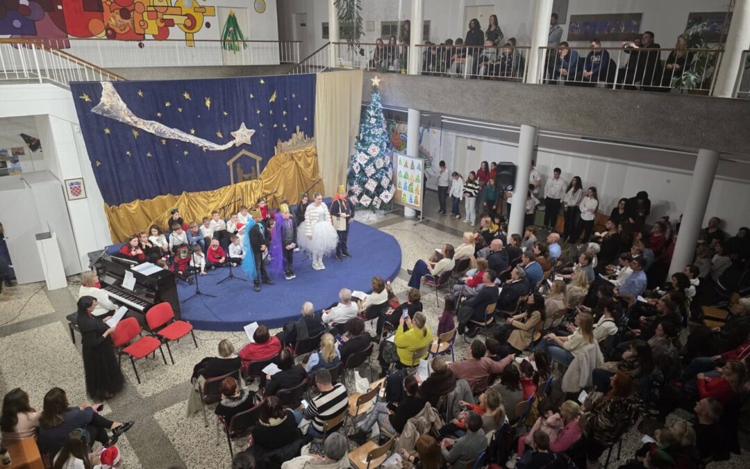 Božićna priredba “Tri kralja jahahu”