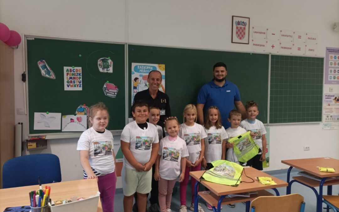 Prvašići učili o sigurnom ponašanju u prometu
